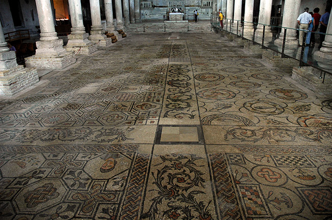 Aquilee foto 2: mosaics teodorians
