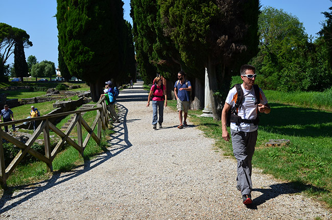 Aquileia foto 6: die Via Sacra und der römische Hafen