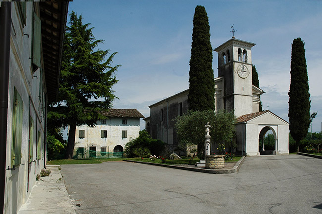 Crauglio foto 1: the church of San Canciano