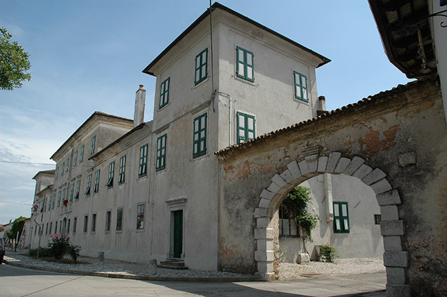 Crauglio foto 3: palacio Roncato