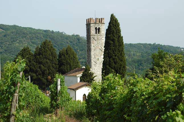 Albana foto 2: la iglesia del Espíritu Santo