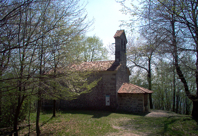 San Pietro Chiazzacco foto 1: the little Church of the 