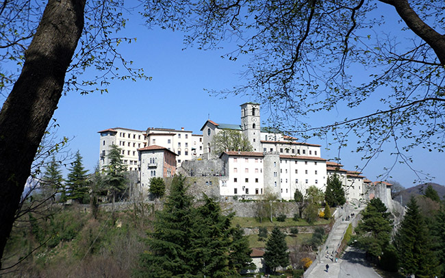 Castelmonte foto 1: der Berg