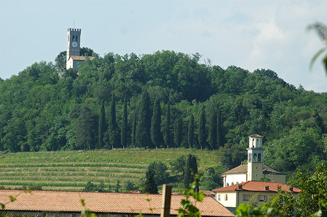 Breçan foto 4: la tor medievâl