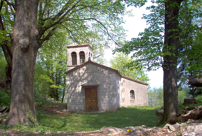 Spignon foto 2: the little church of Santo Spirito (Holy Spirit)