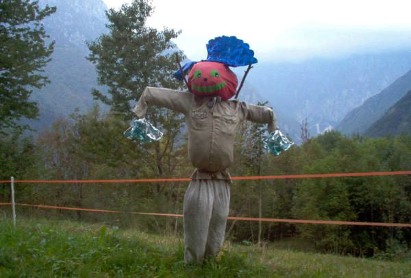 Monteaperta foto 1: the scarecrows