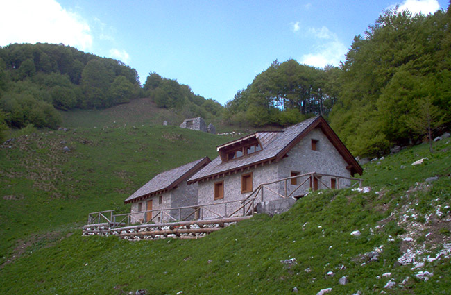 Casera Nischiuarch foto 3: die Berghütte