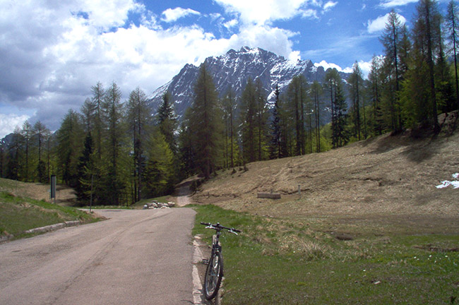 Sella Somdogna foto 4: by bicycle