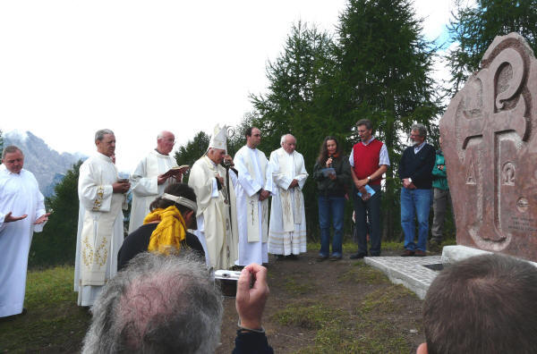 Targa monumento dei pellegrini del Cammino Celeste